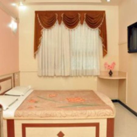 Hotel Everstar Rajkot Εξωτερικό φωτογραφία